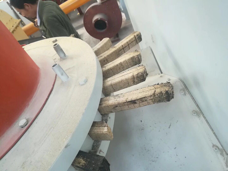 壓塊機工作狀態 壓塊機